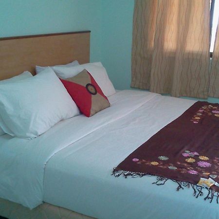 Rose Inn Motel Kuah Exterior photo