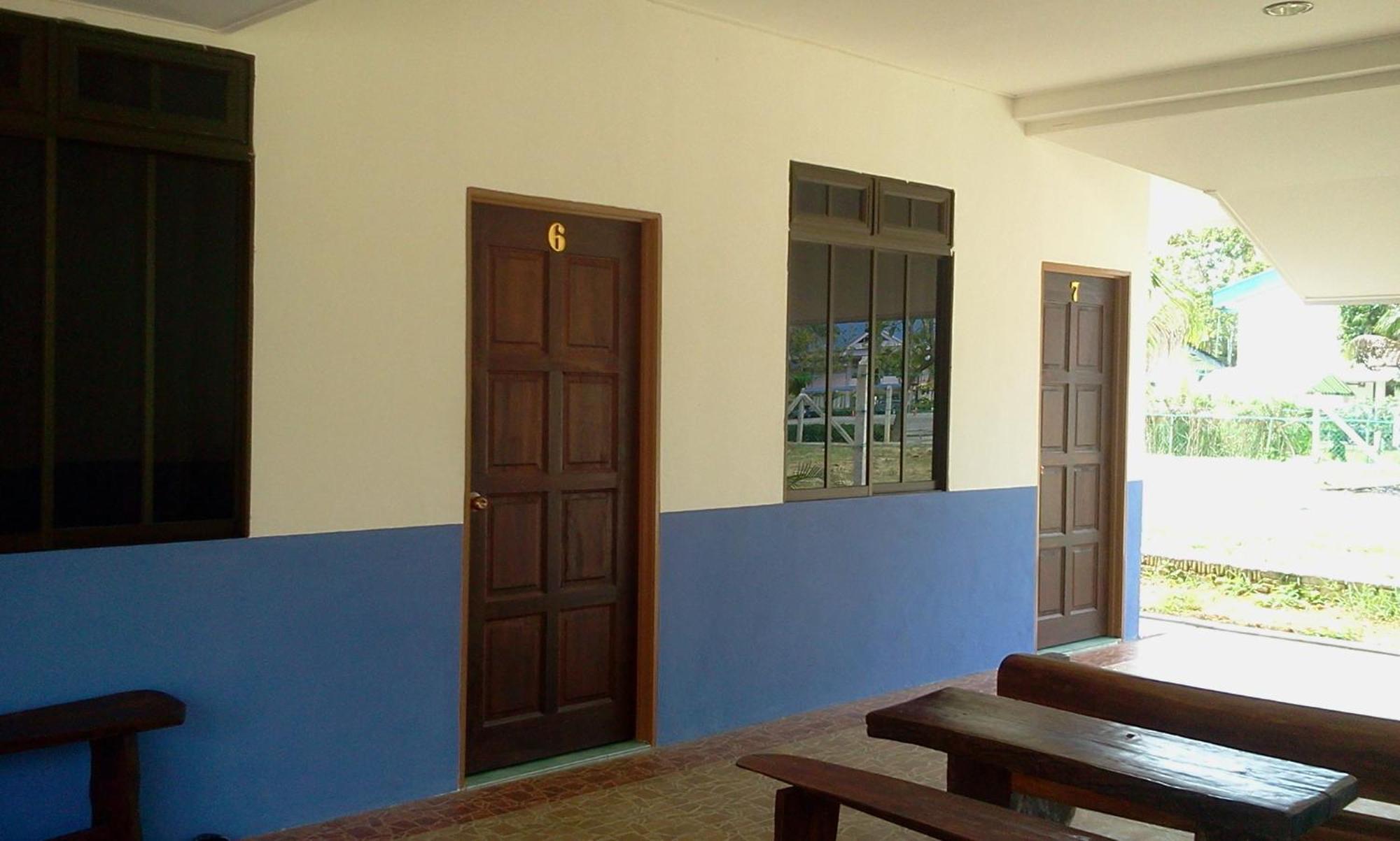 Rose Inn Motel Kuah Exterior photo