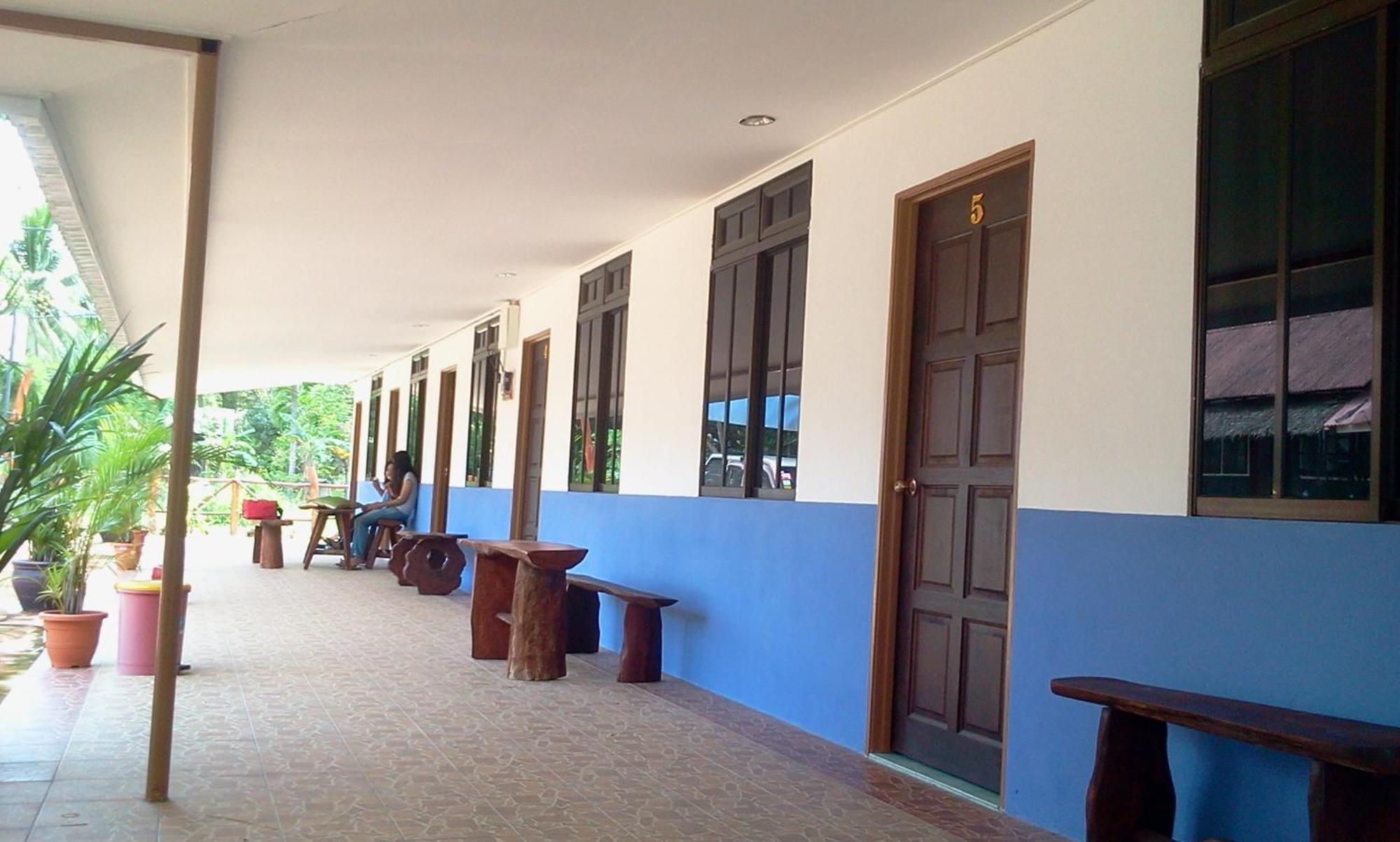 Rose Inn Motel Kuah Exterior photo