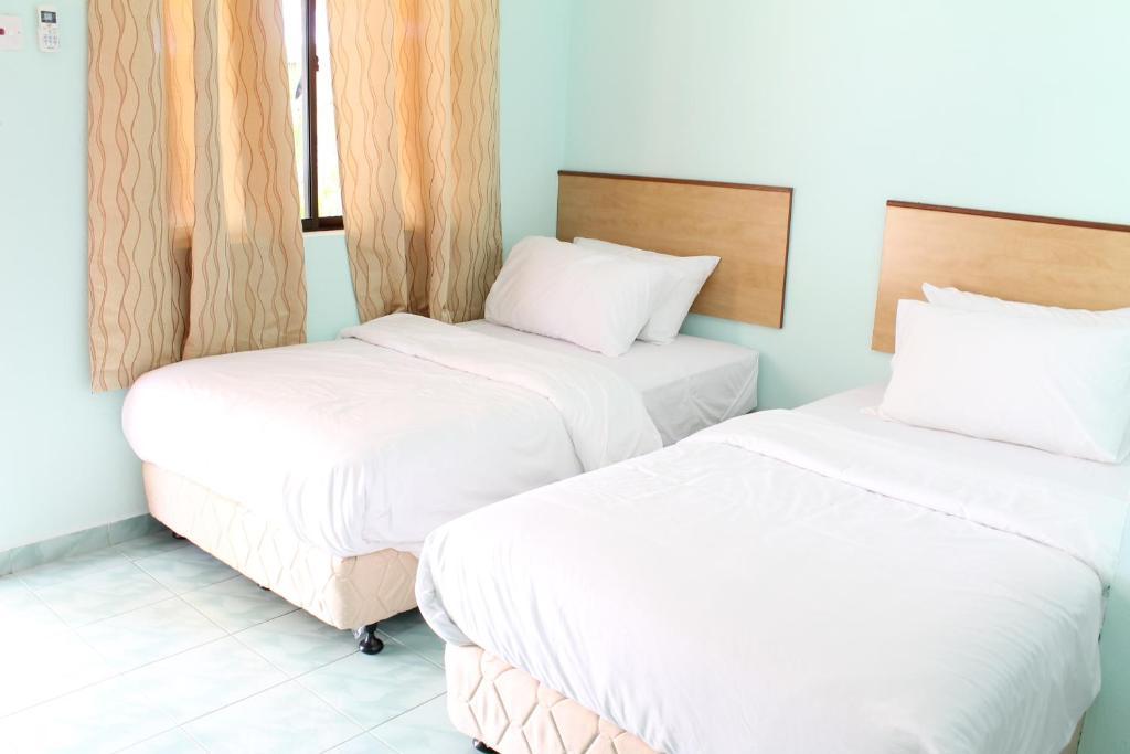 Rose Inn Motel Kuah Exterior photo